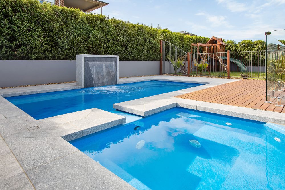 Concrete Vs Fibreglass Pools - Definitive guide to choose which is best